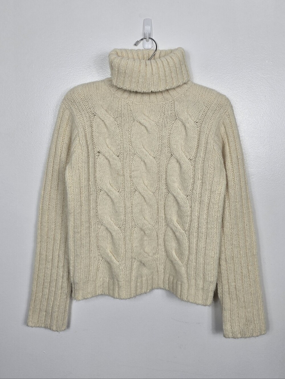 Vintage J Crew 100% Shetland Wool Cable Knit Turtleneck Sweater Cream Small